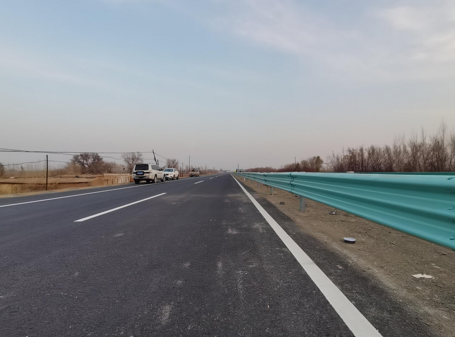 新疆呼玛公路